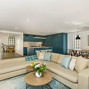 Apartment The Penthouse Byron Bay